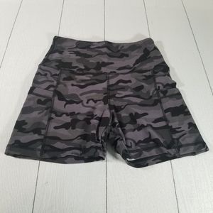 Yoga Workout Gym Shorts Gray Camo Print With Pockets Size XS NWOT